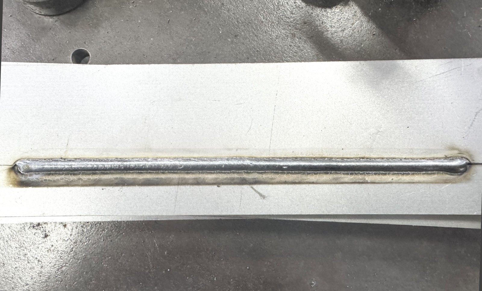 麦格米特Dex2 MP系列临界脉冲焊机焊接镀锌板.jpg